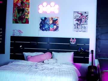 girl
        madnessalise cam image #1721392