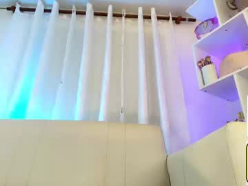 girl
        nezo_ cam image #4906411
