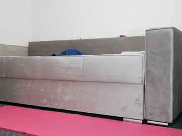 girl
        carmela_fox cam image #5540930
