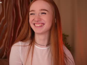 girl
        lizzy_blaze cam image #3381646