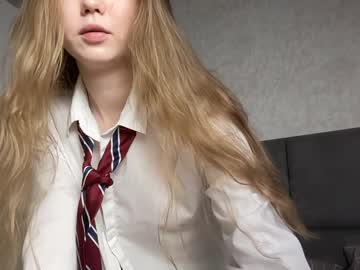 girl
        lizzy_cutie cam image #5238361