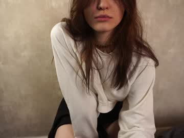 girl
        kinarmyali cam image #5469330