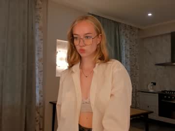 girl
        brimladheyman cam image #4704153