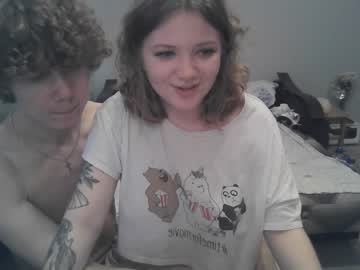 couple Nude Cam Girls Playing Games with bestiefreaks