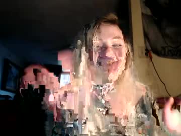 girl
        kipsy420 cam image #6129496