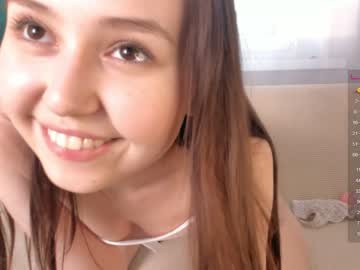 girl
        ritaschneider cam image #1464262