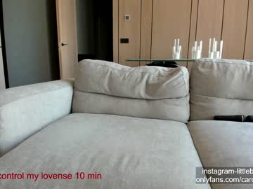 girl
        carolinaherera cam image #4217969