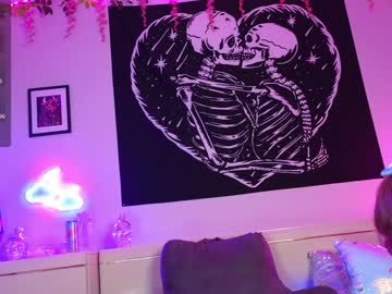 girl
        daphnemadison cam image #6880731
