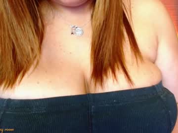 girl
        makarena_medina cam image #5724544