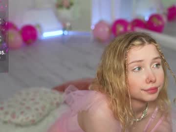 girl
        april_blush cam image #4291992