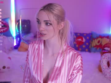 girl
        bunnydollstella cam image #1951583