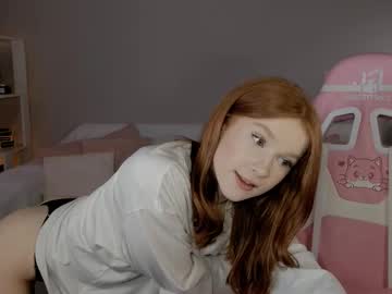 girl
        leahsthetics cam image #6228136