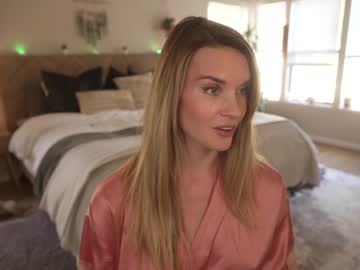 girl
        phoenix_taylor cam image #6895191