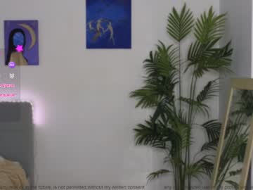 girl
        small_blondee cam image #5223746