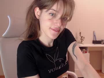 girl
        esther_estrie cam image #3270051