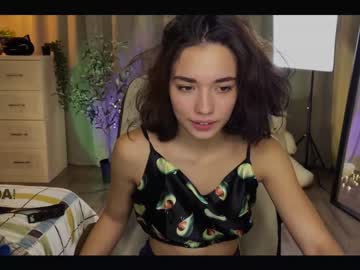girl
        ella_flar_ cam image #456850