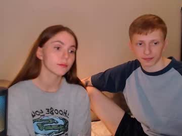 couple
        julsweet cam image #4551442