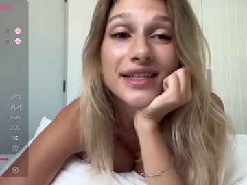 girl
        blair_fox cam image #3741298