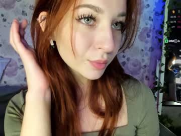 girl
        zoe__0 cam image #2833121
