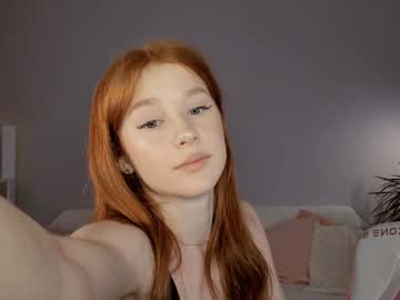 girl
        leahsthetics cam image #5229611