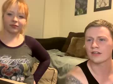 couple
        gingernewb cam image #1737693