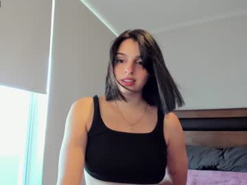 girl
        yourfreakygirl cam image #931200