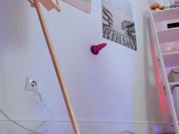 girl
        alice_forfun cam image #4956972