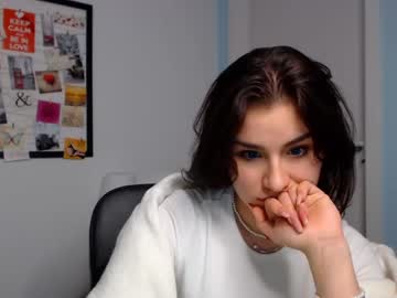 girl Nude Cam Girls Playing Games with jasmine_hayden
