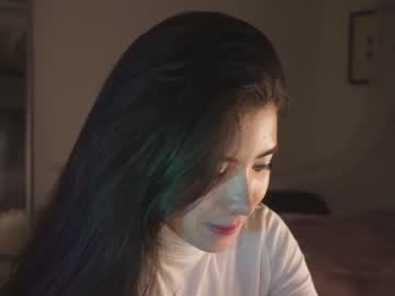 girl
        soifiee cam image #1895330