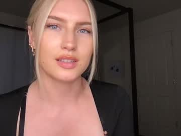 girl
        thezabrina cam image #1687979