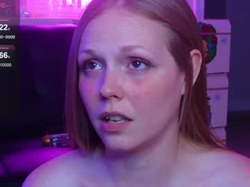 girl
        daphnemadison cam image #5916941