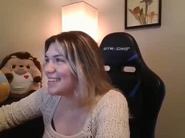 girl
        virgngirl cam image #3762221