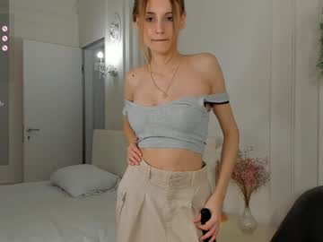 girl
        ooxygenlow cam image #5333567