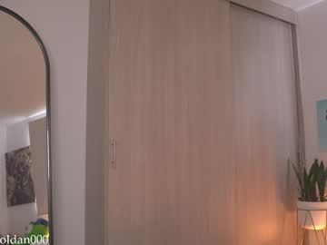 girl
        laura_roldan cam image #5362150
