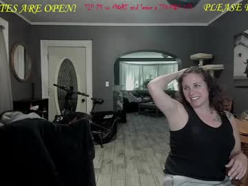 couple
        mrbrewscamfam cam image #5961668
