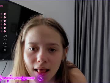 girl
        breeblanton cam image #4025903