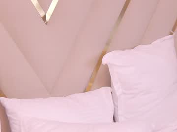 girl
        gwenbanks cam image #6042831