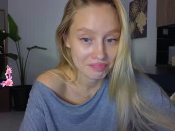 girl
        callme_star cam image #4442214