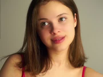 girl
        a_whole_eternity cam image #4207543