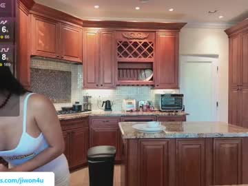 girl
        jiwon4u cam image #4401296