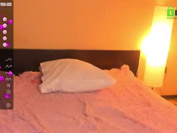 girl
        danabananna cam image #813505