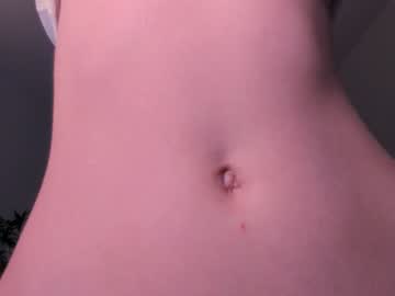 girl
        lauratanguy cam image #5210830