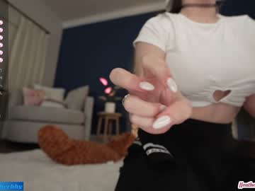 girl
        heatherbby cam image #3653361