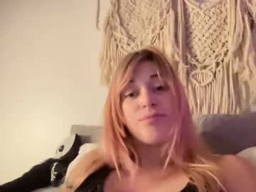 girl
        gemmyrosee cam image #5286999
