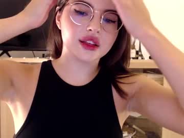 girl
        playnofuckinggames cam image #2460471