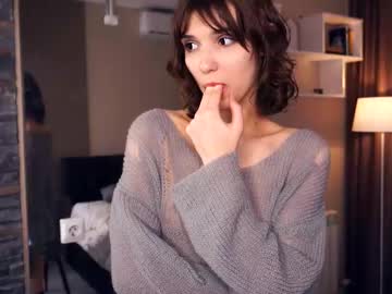 girl
        odettehatt cam image #6390540