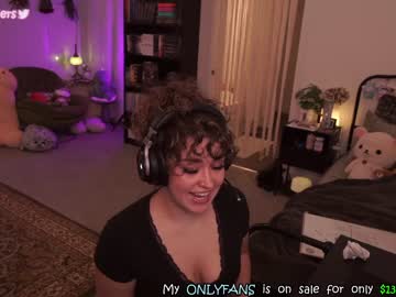 girl
        evelynpiers cam image #1900803