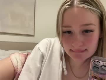 girl
        macyyysmith cam image #5962085