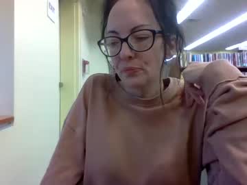 girl
        mslola29 cam image #2898145