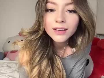 girl
        haileyhawaii cam image #3288808